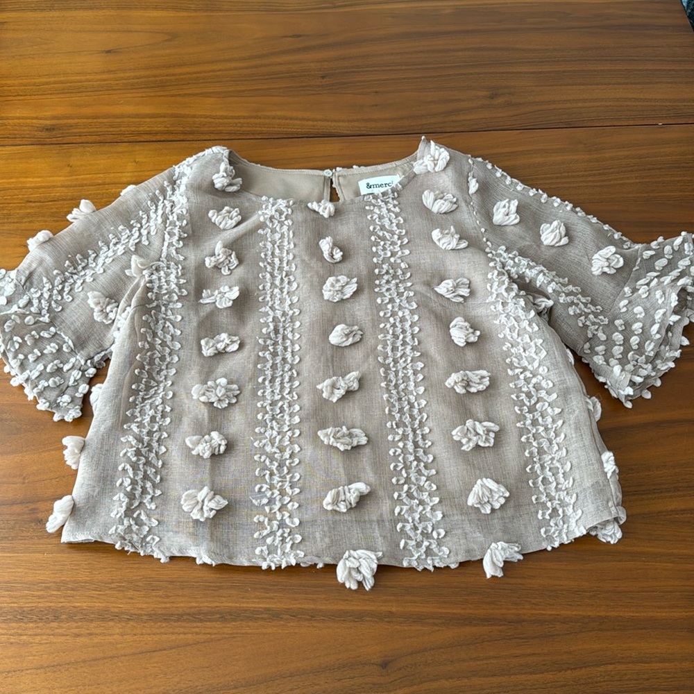 NWOT Jessakae poof top Small